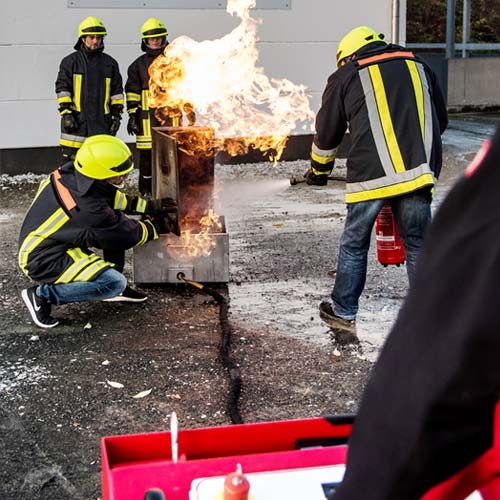 Feuerlöschtraining Kurse und Ausbildung