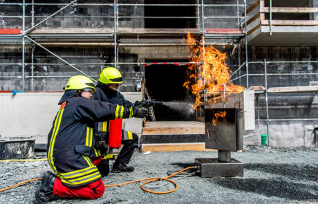 Feuerlöschtrainings und Brandschutz